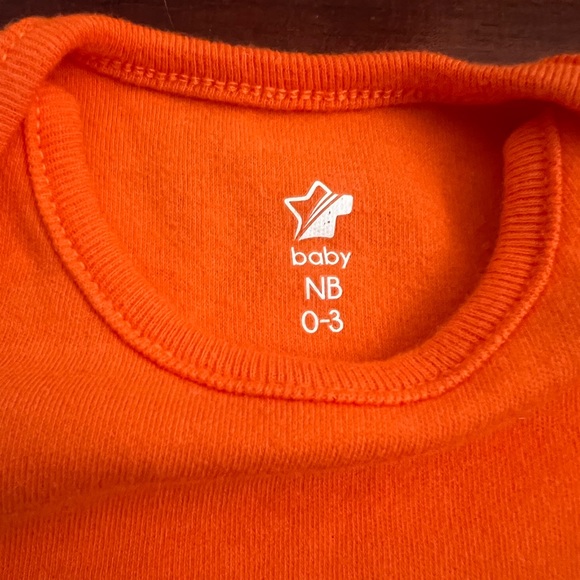 Long sleeve ๐ Jack-o-lantern ๐ Onesie - Picture 3 of 3